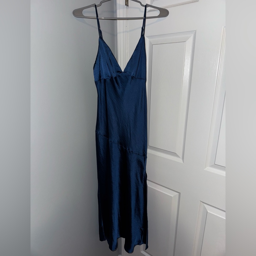 Elegant Navy Blue Wedding Dress